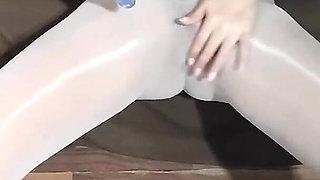 Playing Hard and Squirting Thru My New Seamless Pantyhose