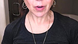 Love Chat Big Boobs Brunette Masturbating For Cam