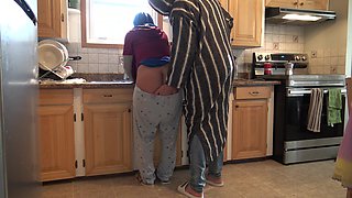 Moroccan Wife Gets Creampie Doggystyle Quickie in the Kitchen