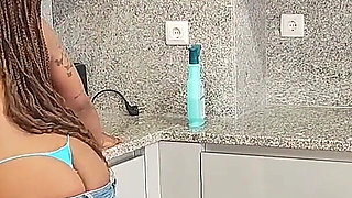 Sweaty Armpits Boobs Bouncing While Cleaning the Kitchen