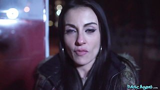 Public Agent - milf sex