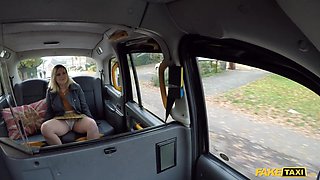 Fake Taxi All Natural American - an expert at tricking taxi drivers' asses