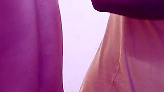 Hot Romance in Massage When Two Lady Starts to Develop Customer