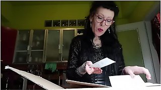 Feet Slave In Miss Vagon And Ivegans Shopping Donated By Her Moneyslave