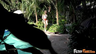 DIRTY FAMILY - Joslyn Jane Trains Nosey Daughter Nala Nova The Ways Of The Doll