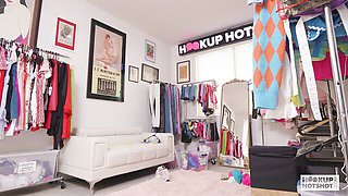 Bryan Gozzling and Della Cate's pornstar clip by Hookup Hotshot