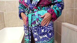 OnlyTaboo - Sisi Sweet Chilli Grandma Peeing In The Bathtub