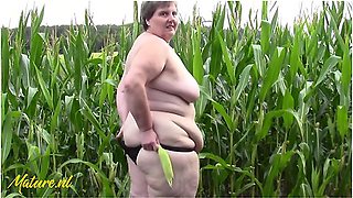 Hairy Mature Bbw Tina Plays With Her Huge Ass & Fat Pussy In A Corn Field