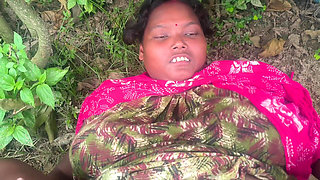 Taking Bhabhi to the Forest and Having Sex Outdoors