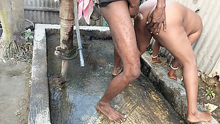 Bhabhi ki chudai karte samay peshab Laga