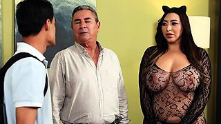 Kari Cachonda - My Stepmom Is A Swinger