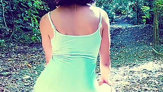 Hottie Wyld Yasmin Gorgeous Exhibitionist Likes to Always Flash Her Pussy and Ass in Public