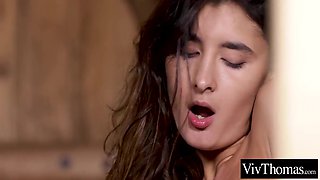 Sexy Milf Sucks And Fingers Younger Girlfriend To Orgasm