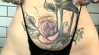 amateur amali2015 flashing ass on live webcam