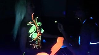 Hot 3D redhead licking a pussy while getting fucked