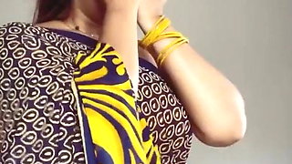 sexy Indian Aunty Sexy Yellow Sleeveless Saree