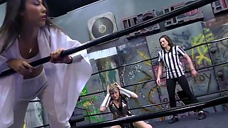 Classy blonde enjoys foot fetish