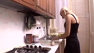 Anal Fuck on the Kitchen