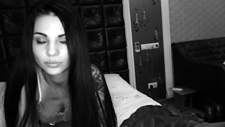 Amateur Webcam Teen Flashes Masturbates
