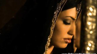 Captivating chippy - natural clip - Bollywood Nudes HD