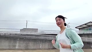Sdmm-227 Magic Mirror Van: Picking Up A Beautiful Jogger With A Clear Pussy Line. Sweat Pouring From Her Entire Body After A Jog, This Beautiful Jogger Stretches Her Hips... And Then Uses A Vibrator! Can This 30-something Pussy, Whos Cumming All The Time
