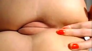 Closeup of chubby cameltoe pussy fingering ass tight pussy