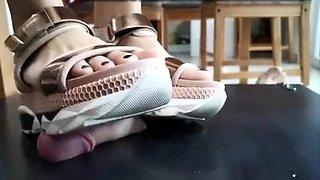 Only Asian Crush sandals shoejob on cockbox led to cum