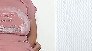 Chica Hermosa Mamando a Diario