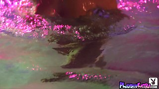 Young girl reveals her slit under the water