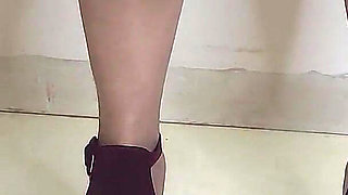 I Love to Rub My Pussie to Dilso and Walls