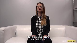 Czech Newcomer's Youthful Charm Sparks in Dazzling Intimate Debut