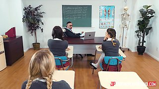 Full sex for the skinny schoolgirl during anal with the teacher