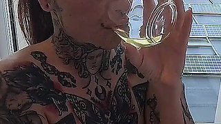 Pee Desperation and Swallowing in Amsterdam
