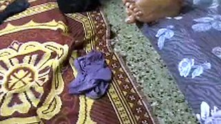Bangladeshi MILF Puts on a Show for Money