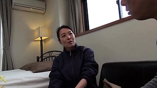Milf rubs her clit during doggystyle hardcore sex