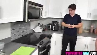 Stepbrother fucks stepsister hard - Winter Bell & Luke Cooper hot taboo sex