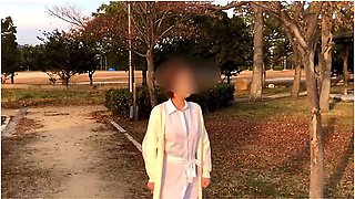 素人個人撮影巨乳熟女にヒタッと白シャツて/ノーフラ散歩露出オtニー潮吹き//流出/晒し/視姦　japanese/hentai/asian/milf/mom/big Tits/日本人/塾女/人妻