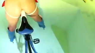 Bike-fucking Lesbians: Licking, Babe  Toy Porn