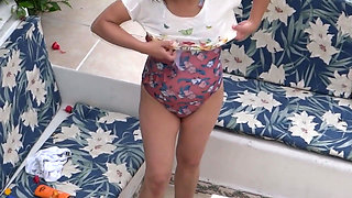 On the Beach, Stepmother Shaves Her Hairy Pussy to Put on a Bikini and Go Out to Show off