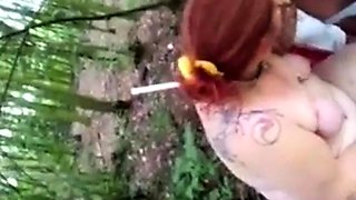 Gebundenes deutsches Babe Outdoor-Titty-ficked
