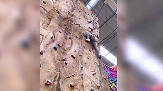 Sexy amateur babe's first rock climbing training session