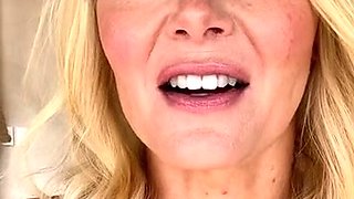 home made amateur blonde Masturbating