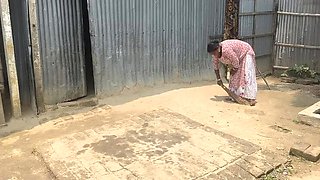 My Indian Bhabhi's Huge Ass Gets Fucked Outside - Homemade Desi Sex