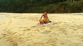 Blonde And Boyfriend Anal Fuck On Beach