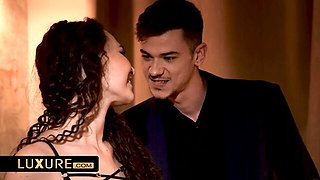 Watch gambling Liz Jordan's action