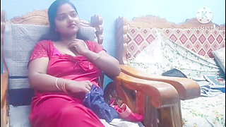 Horny Ma'am & the Aroused Servant - Tamil Hot Viral Video with Dirty Talking