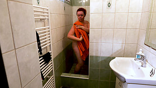 Naked Nicole Bunny in the Shower