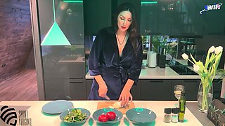 Gorgeous MILF beauty crazy sex video