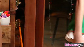 Twistys - mrs.clauss tiny helper - Angel SmallsAlexis Fawx